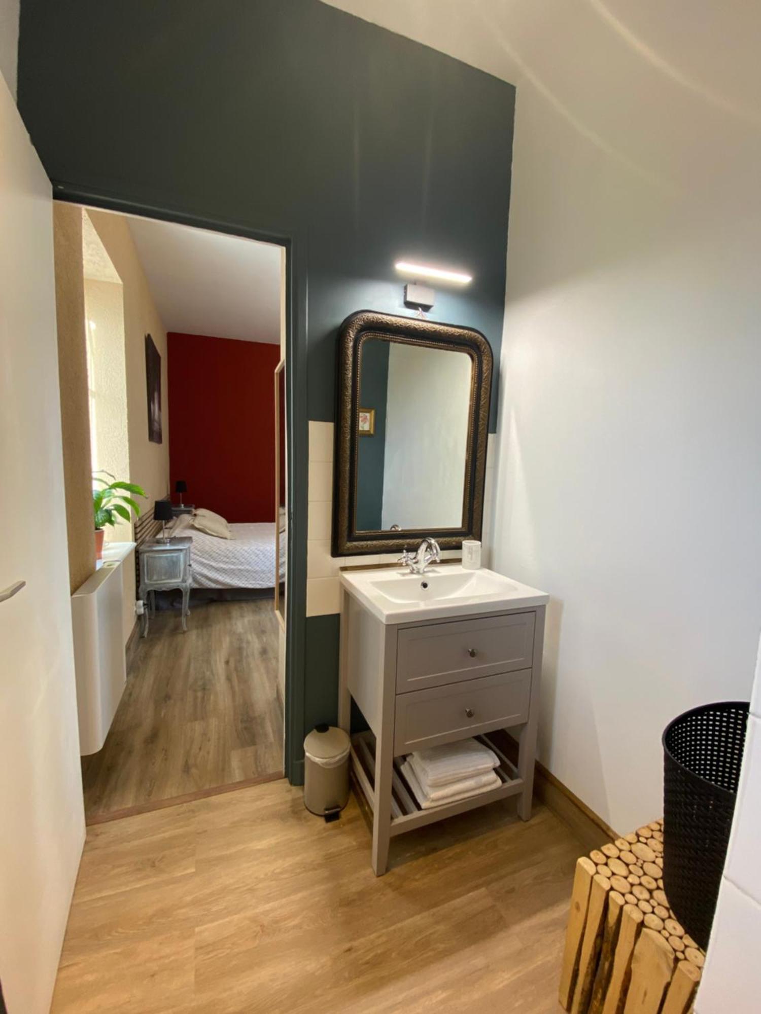 Studio Logis Les Roses Bourbon-lʼArchambault Kültér fotó